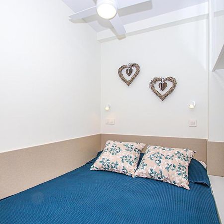 Stylish Studio For Rent With Fantastic Location In Marbella Promenade. Exterior photo